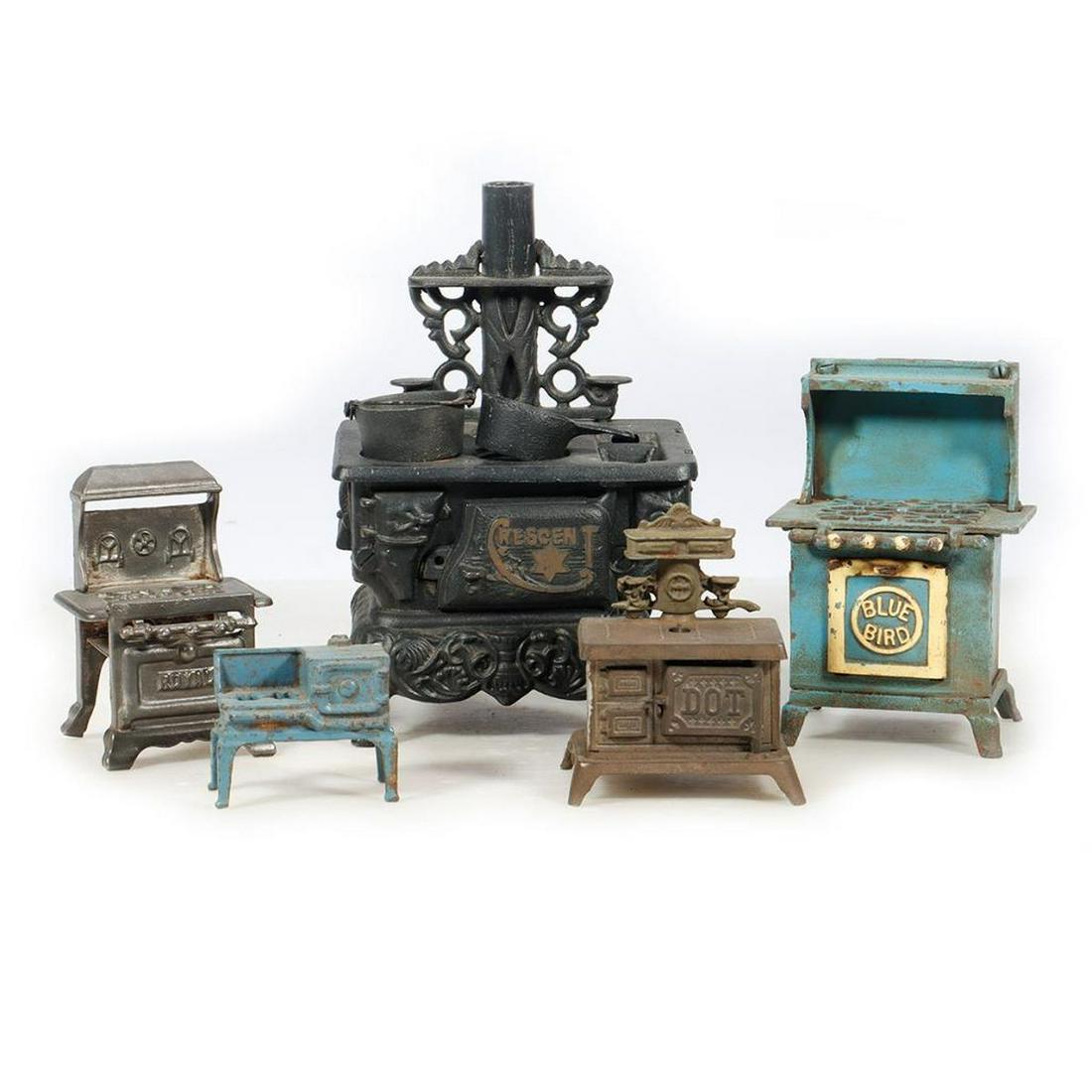 Five Cast Iron Toy Stoves (1 of 3)