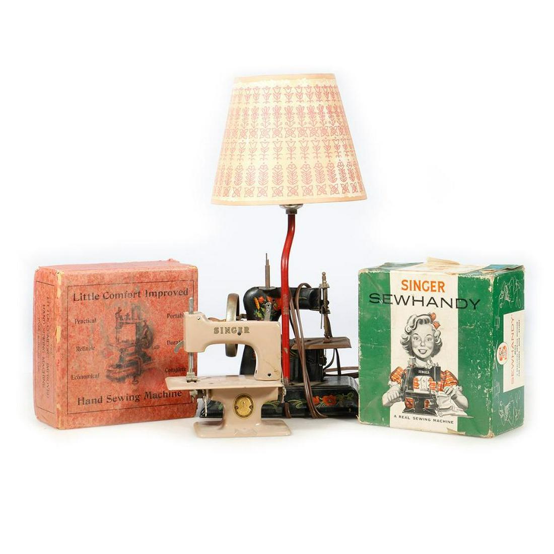 Child Sewing Machines: Singer, Casige, Little Comfort (1 of 4)