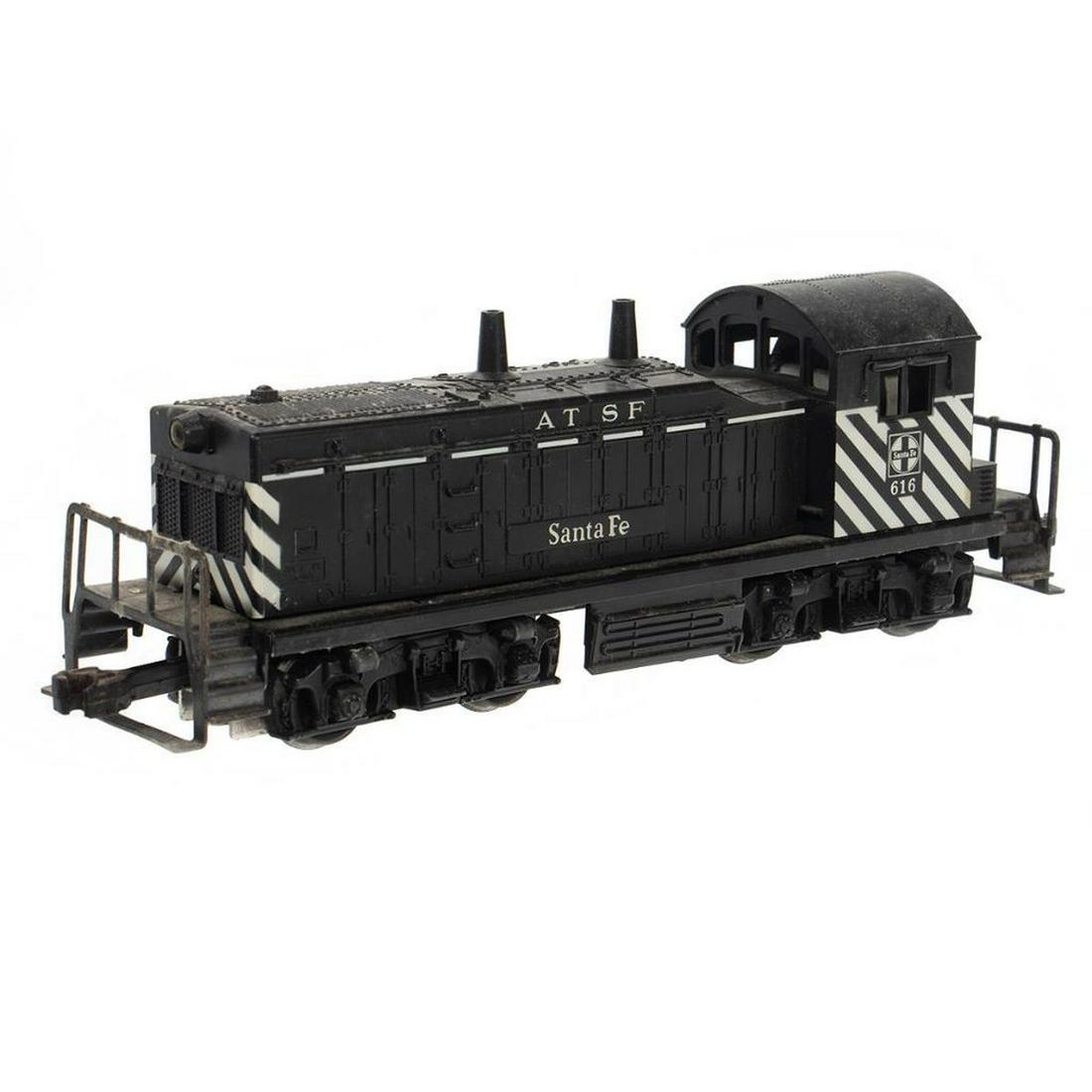 Lionel 616 Santa Fe NW2 Switcher diesel locomotive (1 of 3)