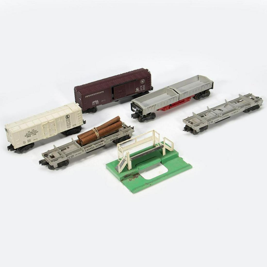 Lionel Action Cars: 3472, 3361, 3361, 3359, and 3484 (1 of 4)