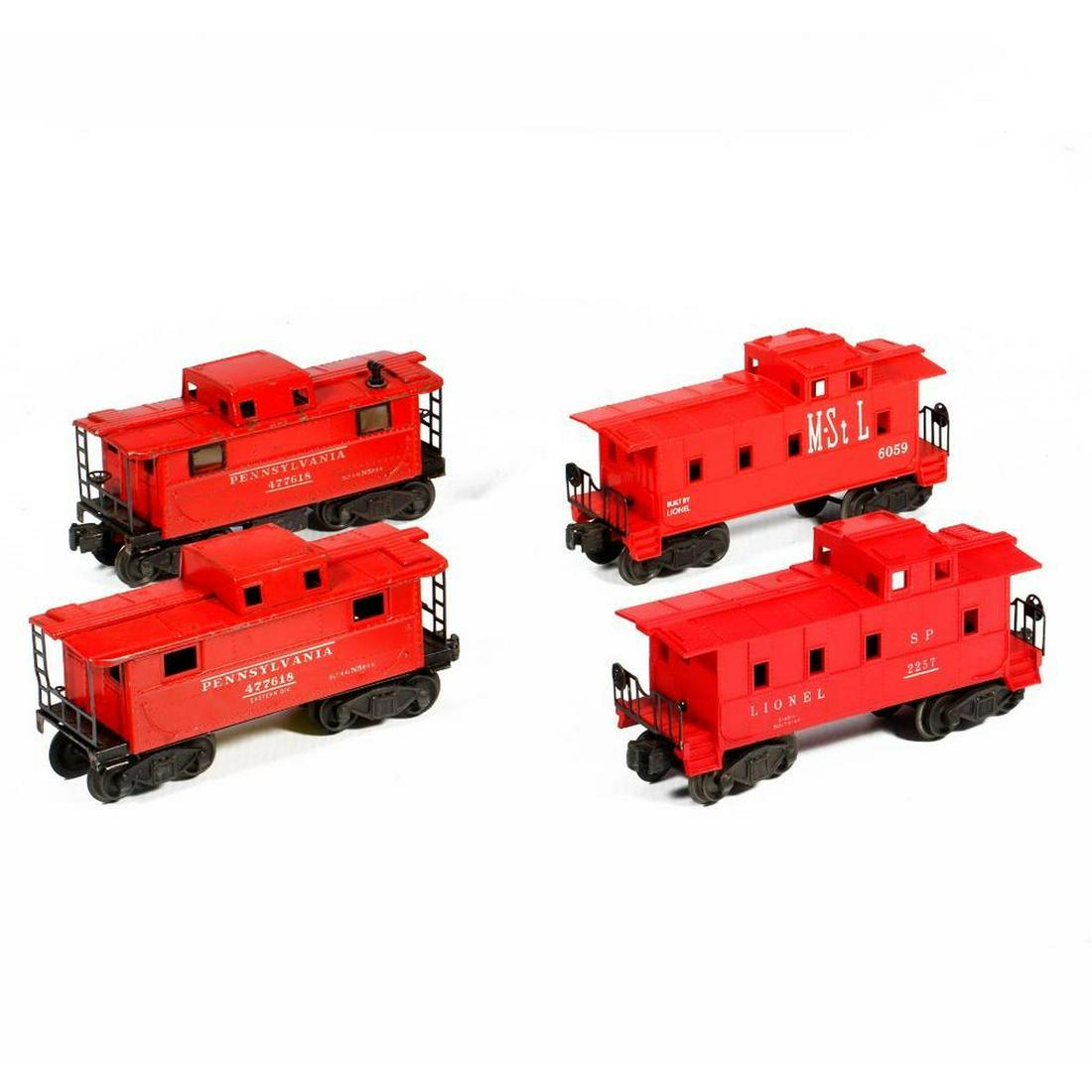4 Lionel Postwar Cabooses with electric couplers (1 of 3)