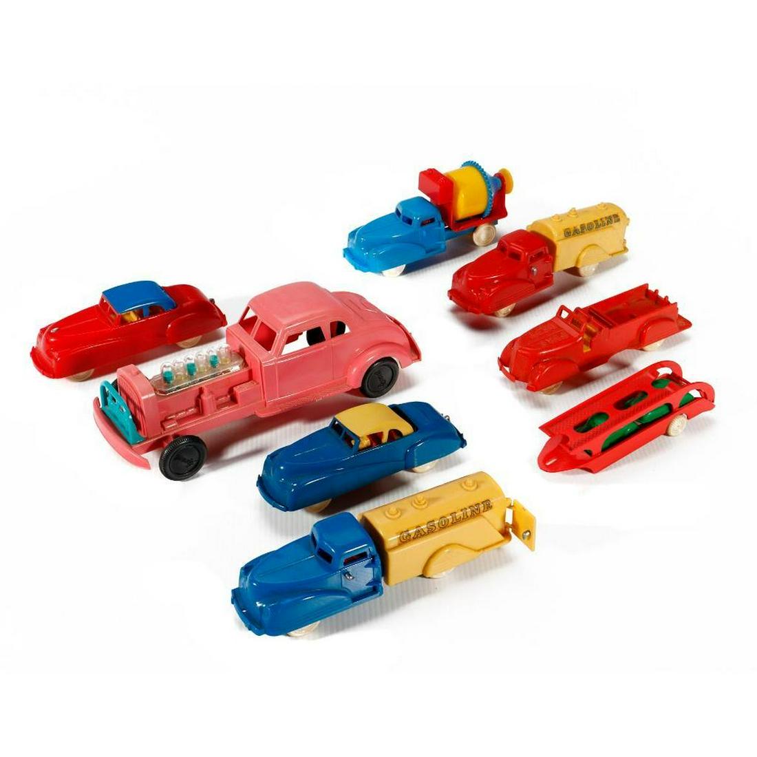 8 Large Renwal Plastic Vehicles from the Fifties (1 of 4)