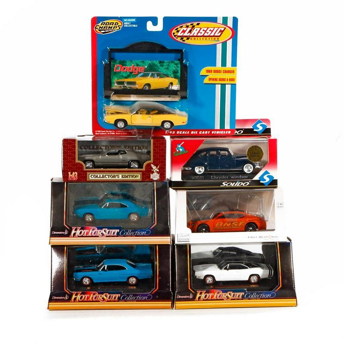 (7) "O" scale Model Automobiles (1 of 3)