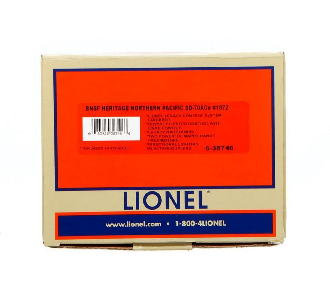 Lionel O Gauge 6-38748 BNSF Heritage Northern Pacific SD-70ACe #1872: Lionel O Gauge 6-38748 BNSF Heritage Northern Pacific SD-70ACe #1872 in original box with shipping carton.