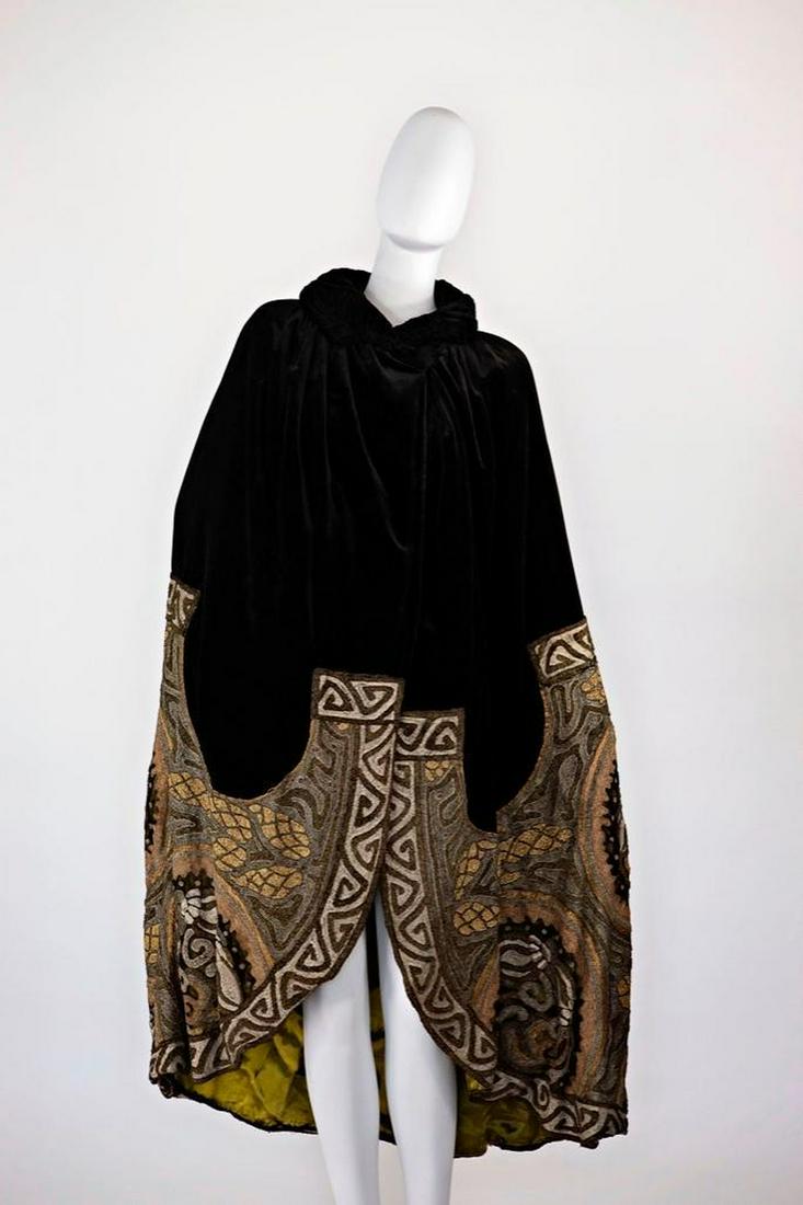 Vintage 1920s/1930's Velvet and Gold Embroidered Opera Coat (1 of 8)