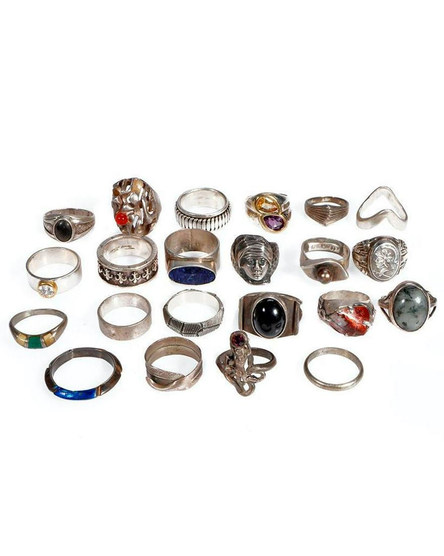 Collection of silver rings (1 of 3)