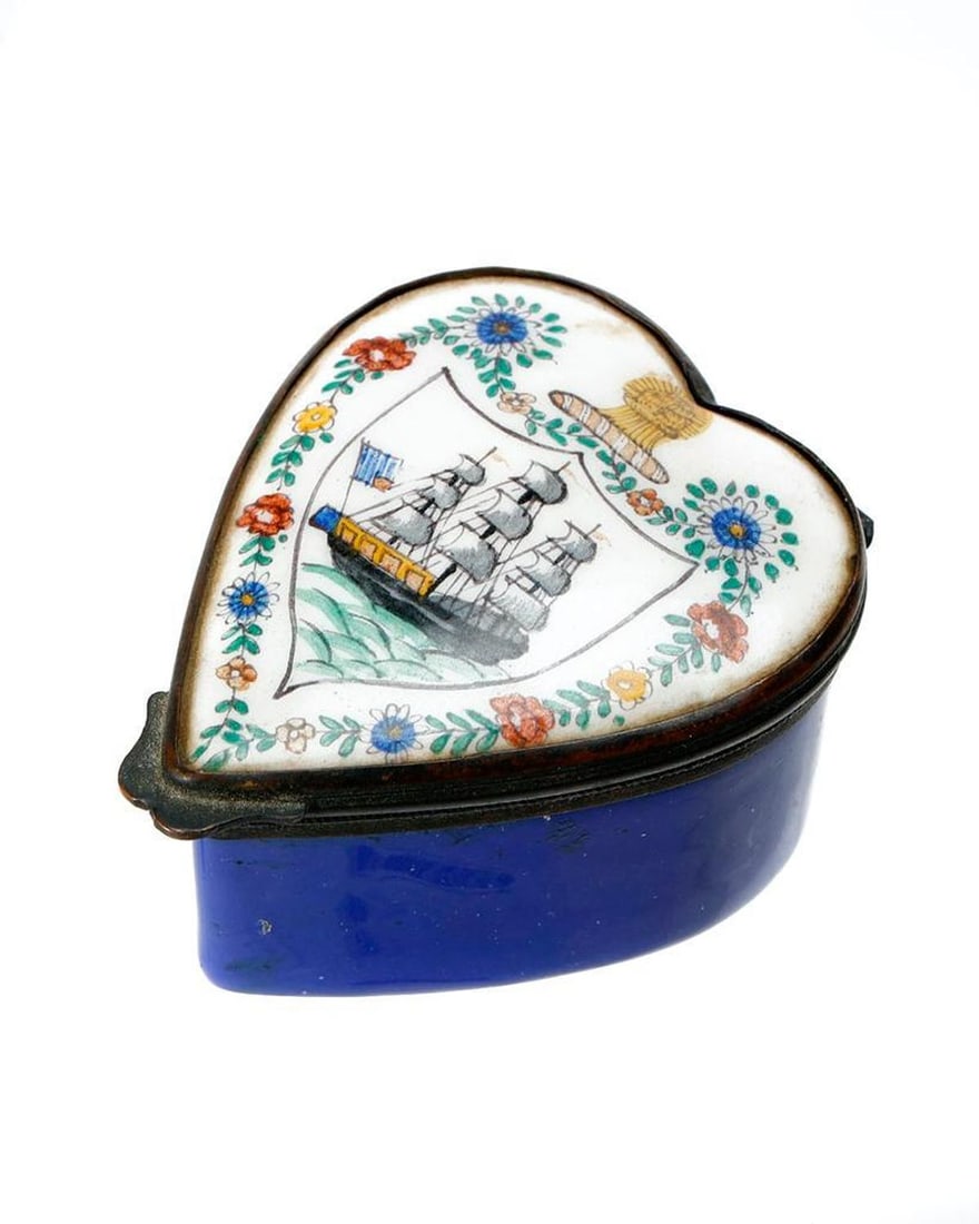 English Bilston Enamel Patch Box, 18th Century. (1 of 3)