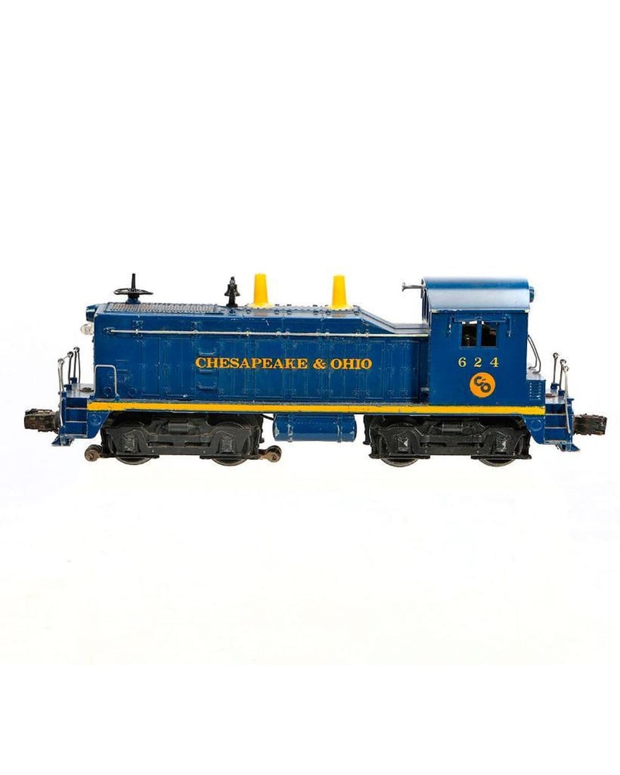Lionel Postwar O Gauge 624 C&O NW2 Diesel Switcher (1 of 3)