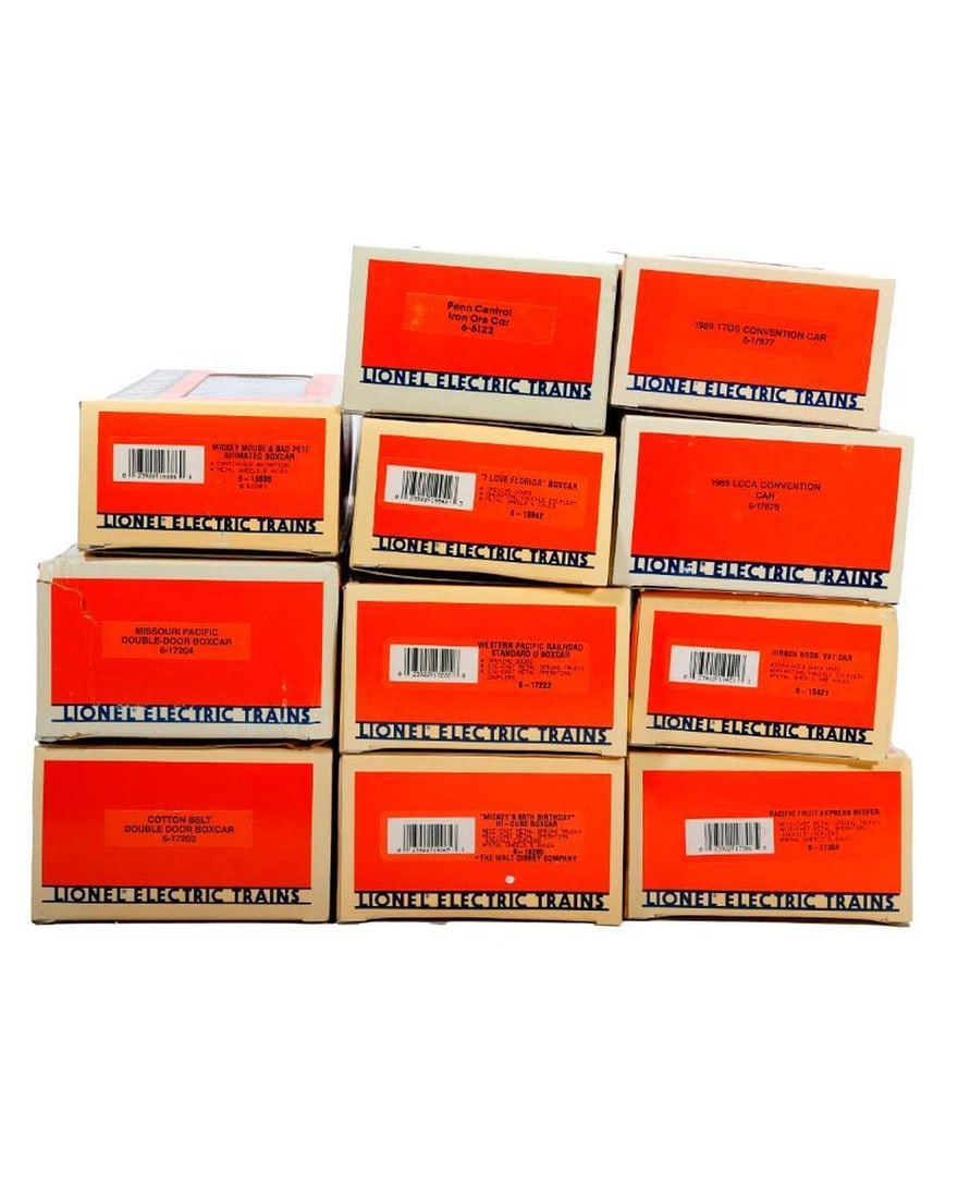 (11) Lionel O Gauge Modern Era Freight Cars: (11) Lionel O Gauge Modern Era Freight Cars 6-6122 Penn Central Iron Ore Car 6-16686 Mickey Mouse & Bad Pete Animated Boxcar 6-17203 Cotton Belt Double Door Boxcar 6-17204 Missouri Pacific Double Door