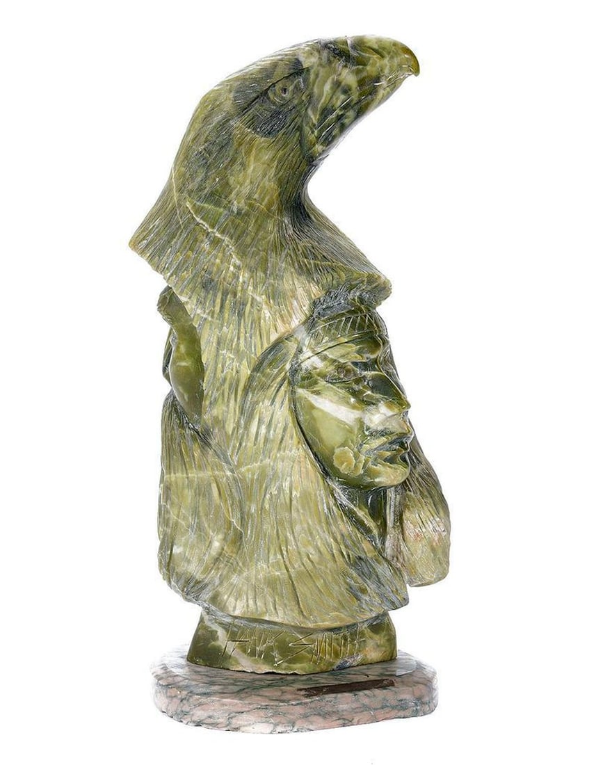 Carved Stone Eagle Sculpture. (1 of 5)