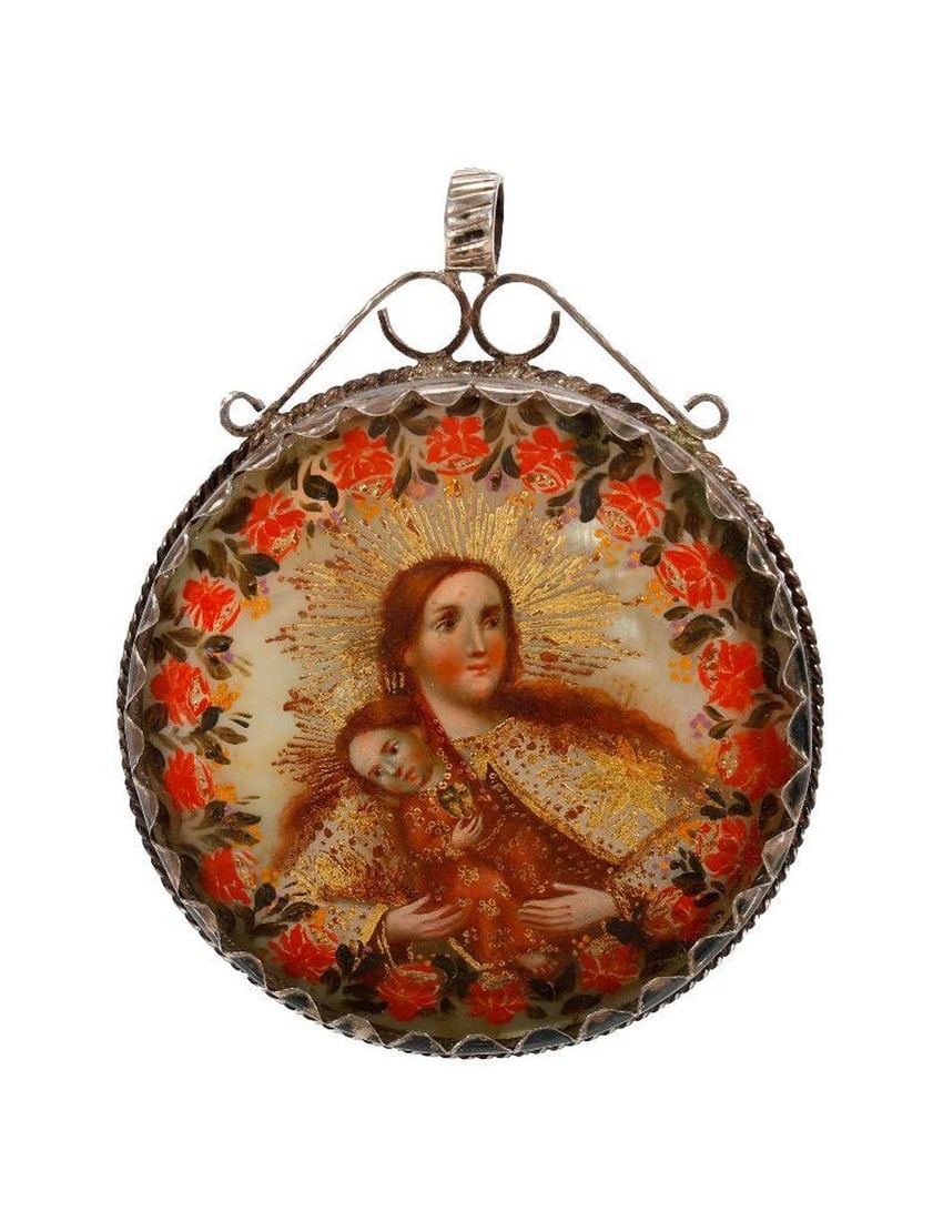 Mother-of-Pearl Relicario Medallion, Mary/St. Gabriel. (1 of 2)