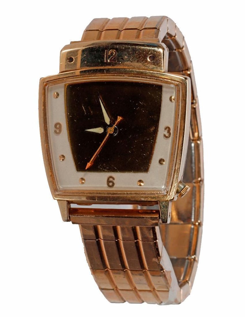 Vintage Hamiliton Everest Electric Watch: Vintage Hamilton Everest Electric Watch. NOTE: All watches are sold as is regardless of functionality. Please examine the provided photos to thoroughly evaluate each piece. All watches in the sale hav