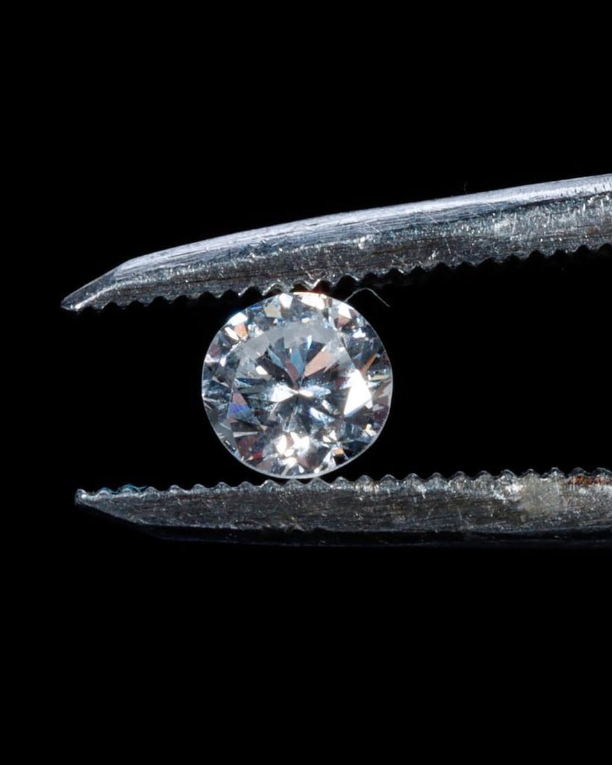 An unmounted diamond (1 of 3)