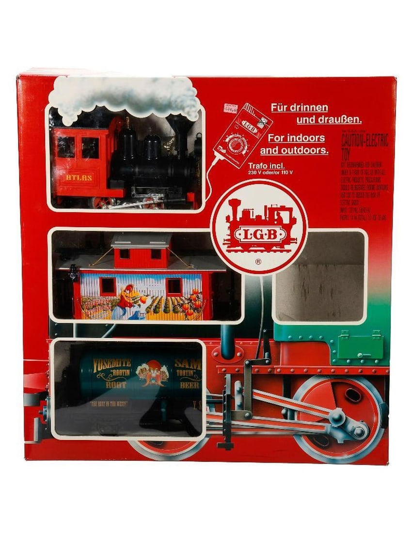 LGB 72997 Looney Tunes Starter Set. Loco 2 Cars and Figures (1 of 2)