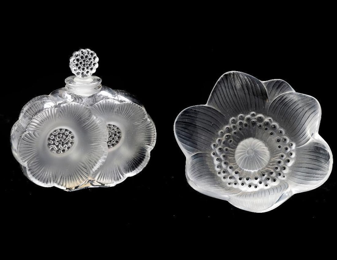Lalique Perfume Bottle and Stopper (1 of 4)