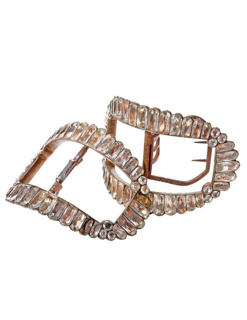 A pair of Georgian paste and steel shoe buckles (1 of 2)