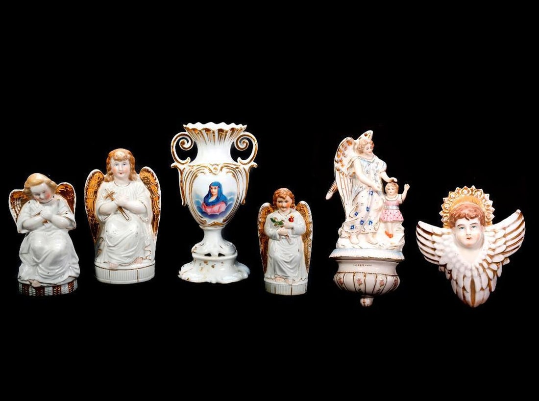 Group of Porcelain Angel Figures (5), and a Vase (1 of 4)