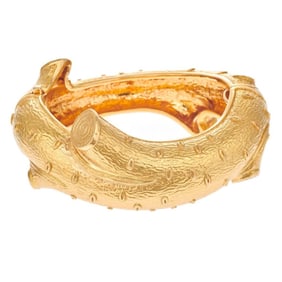 Nicholas Varney, A 18k gold bangle bracelet