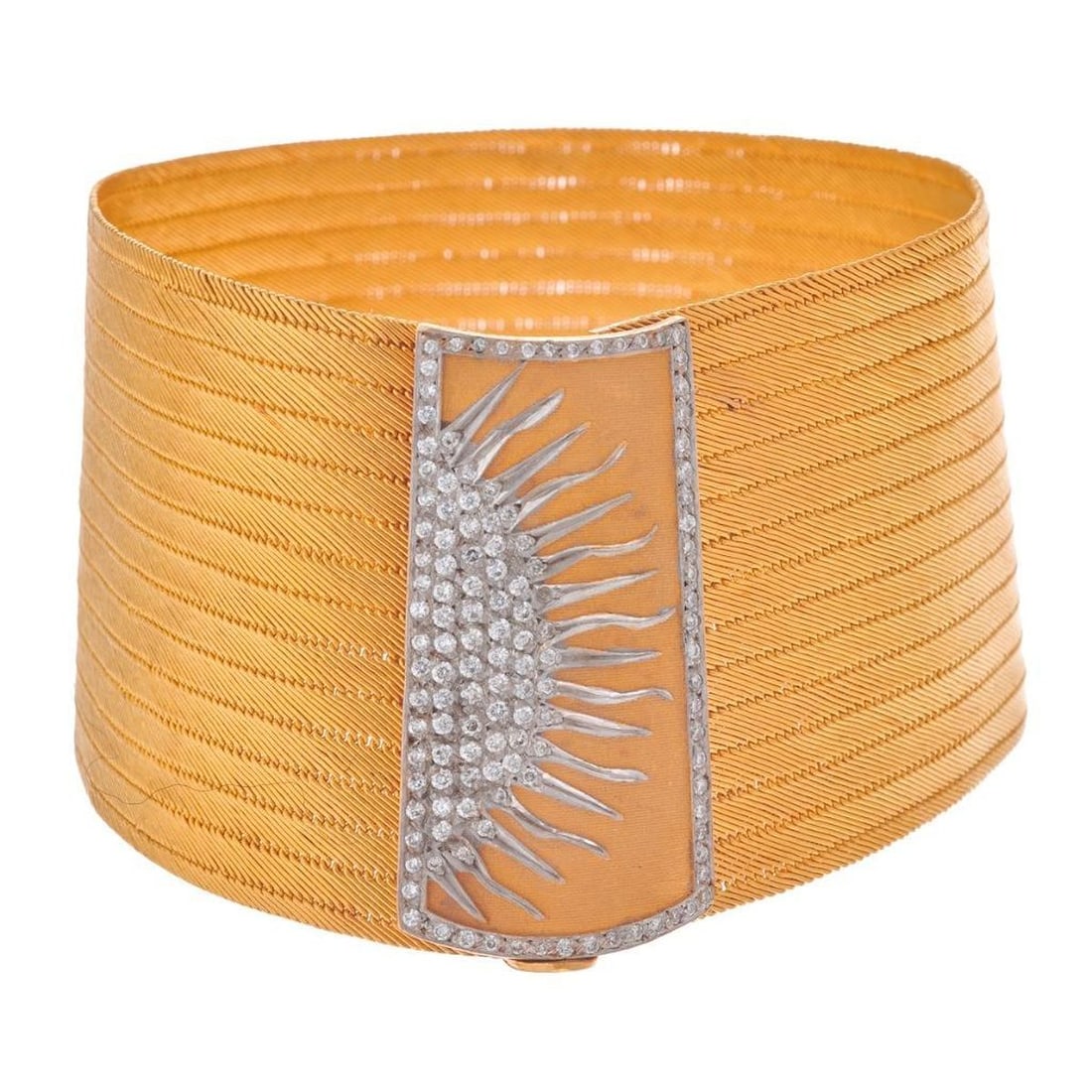 Jewel House of Minyon, A diamond and 22k gold bracelet (1 of 4)