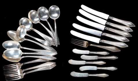 Governor Dummer Flatware/Serving Pieces (24)