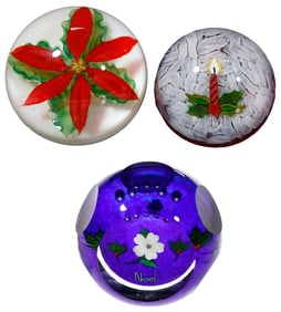 Three Christmas Paperweights, Perthshire and Lundberg Studios
