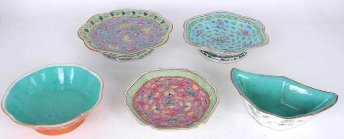 Chinese Famille Rose and Other Porcelain Dishes (5)