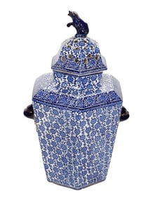 A Chinoiserie Porcelain Potpourri Jar. Property of Alton F. Irby III