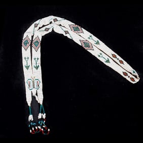 Vintage Native American Beaded Necklace