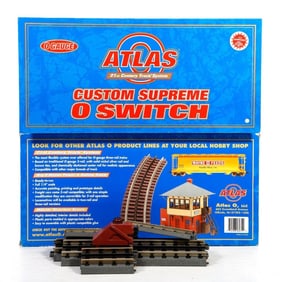 O Gauge Accessories MTH Control Tower & Marx Beacon