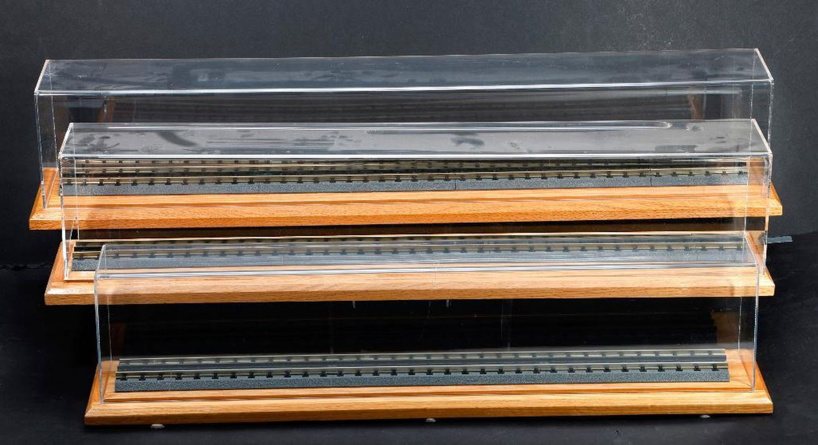 Three O Gauge Plexiglas Display Cases (1 of 5)
