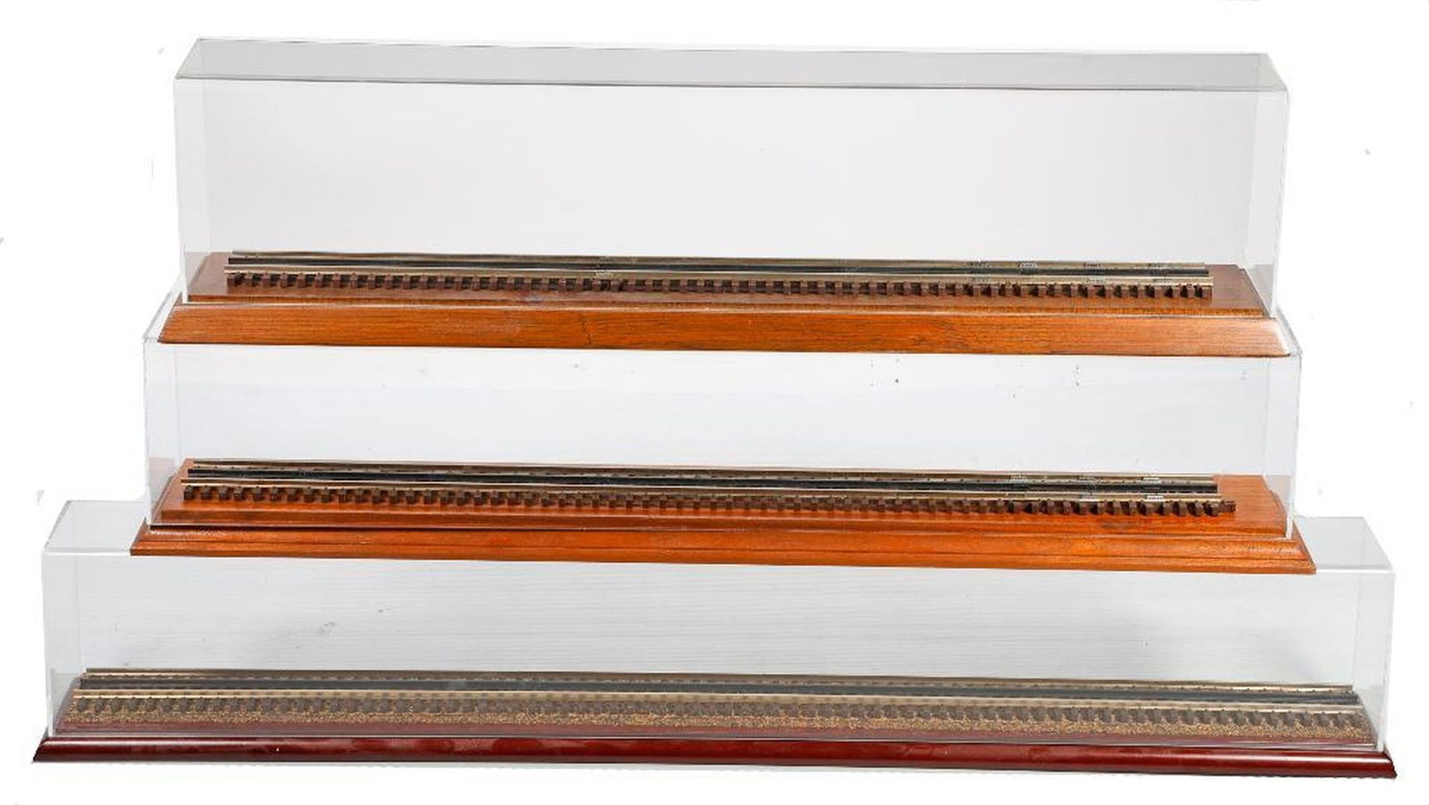 Three O Gauge Plexiglass Display Cases (1 of 2)