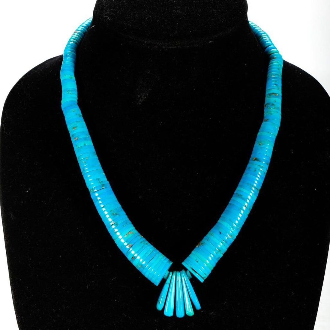 Vintage Native American Southwest Heishi Necklace: Vintage Southwest Navajo Turquoise Heishi Necklace, total length 10 inches. Condition Good (no breaks or damages)