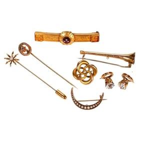 A group of antique 10k gold jewelry