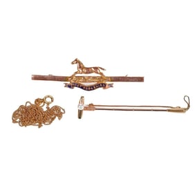 A group of 9k gold jewelry