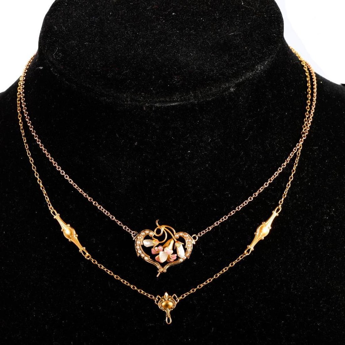 A group of antique gold jewelry (1 of 3)