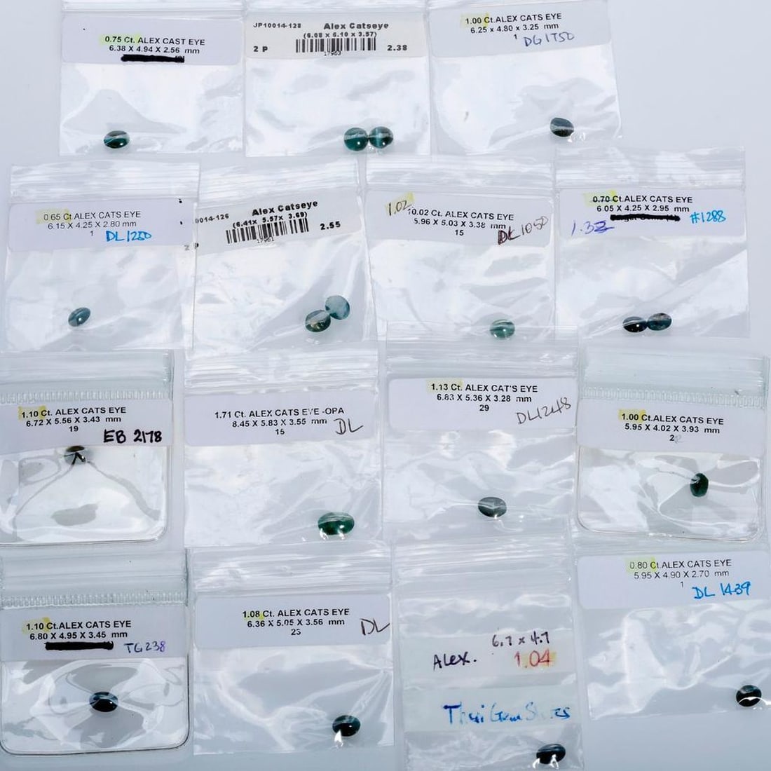 Unmounted alexandrite cat's eyes (1 of 3)