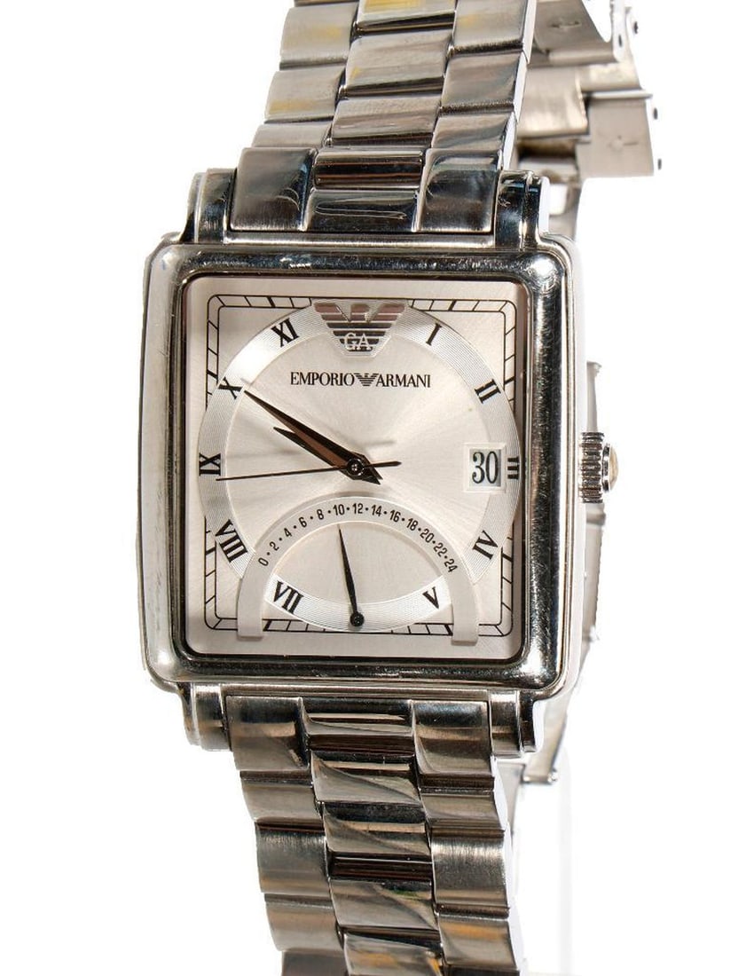 Emporio Armani Watch: An Emporio Armani AR 5330 watch, 50m / 5 ATM. NOTE: Watches were running prior to auction, all watches are sold as is regardless of functionality. Please examine the provided photos to thoroughly