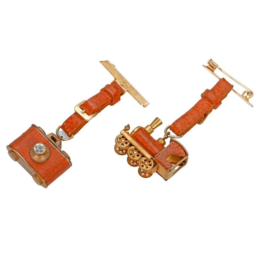 Two retro leather and metal brooches (1 of 3)