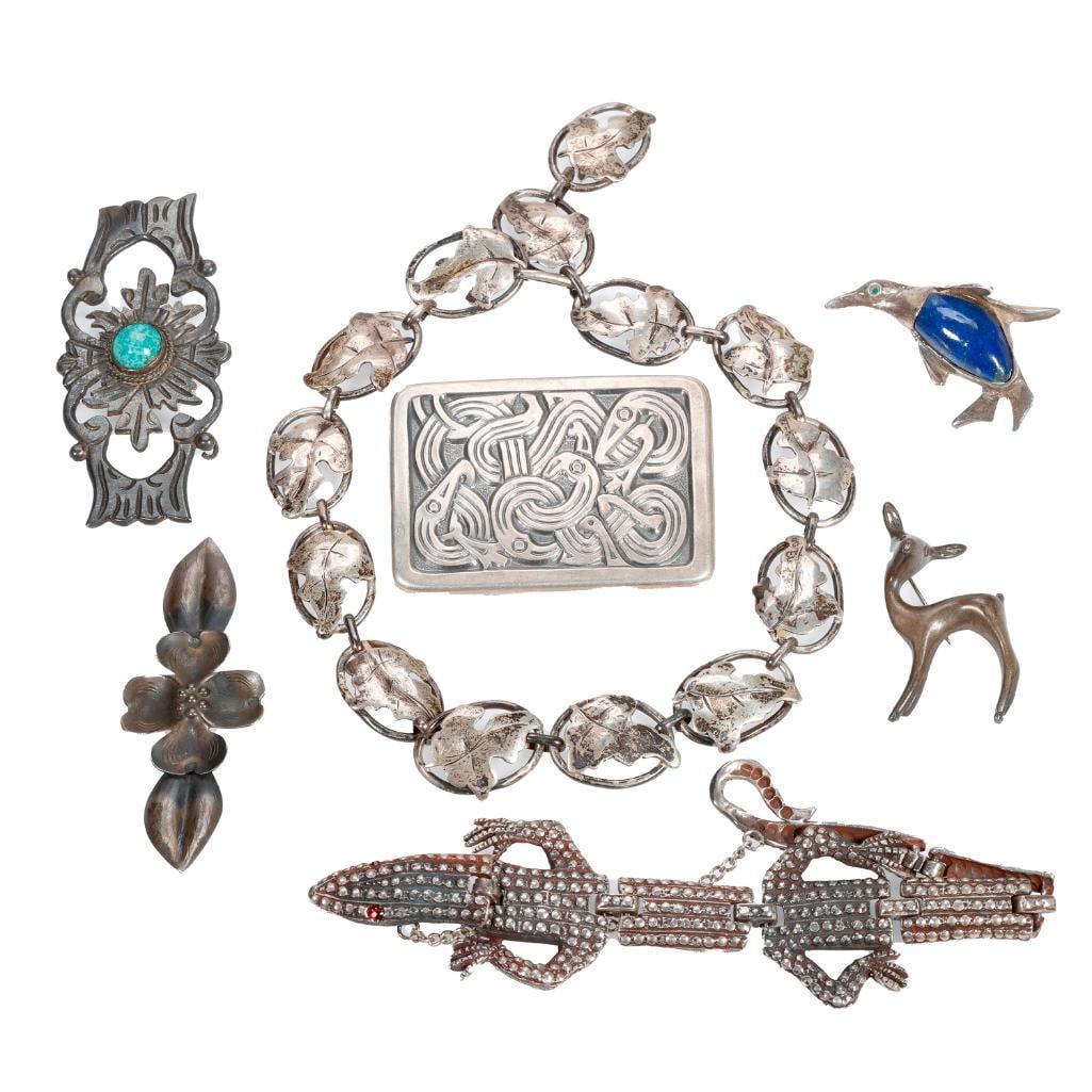 A group of silver jewelry (1 of 4)