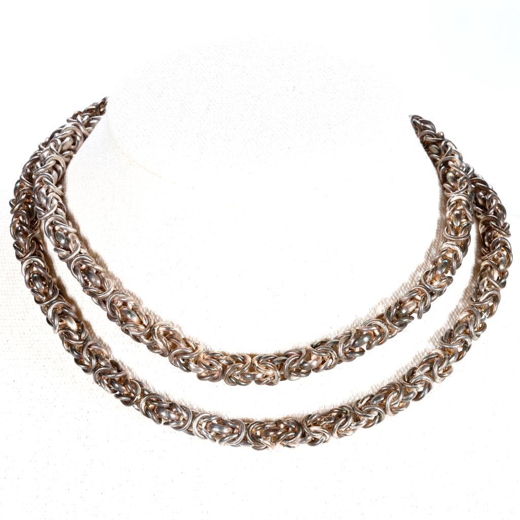 An endless sterling silver chain (1 of 4)