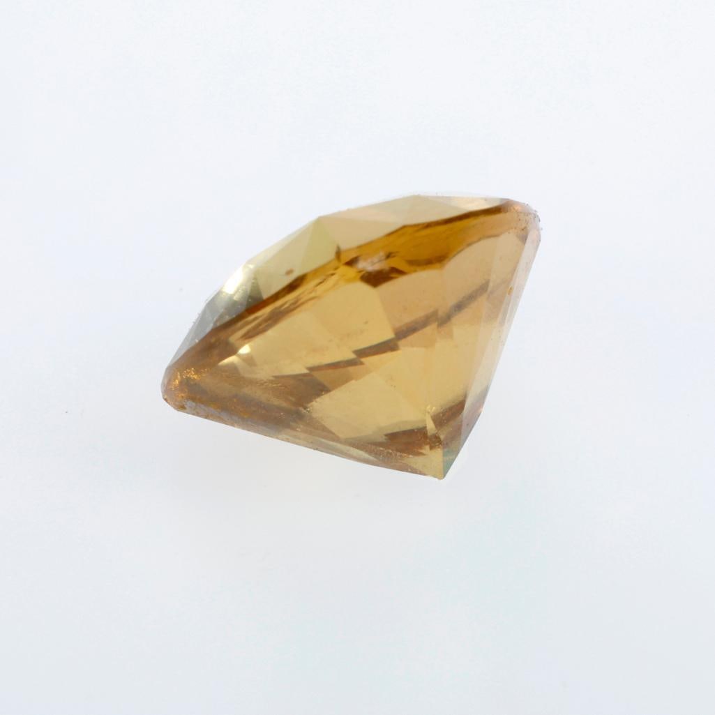 An unmounted alexandrite (1 of 2)