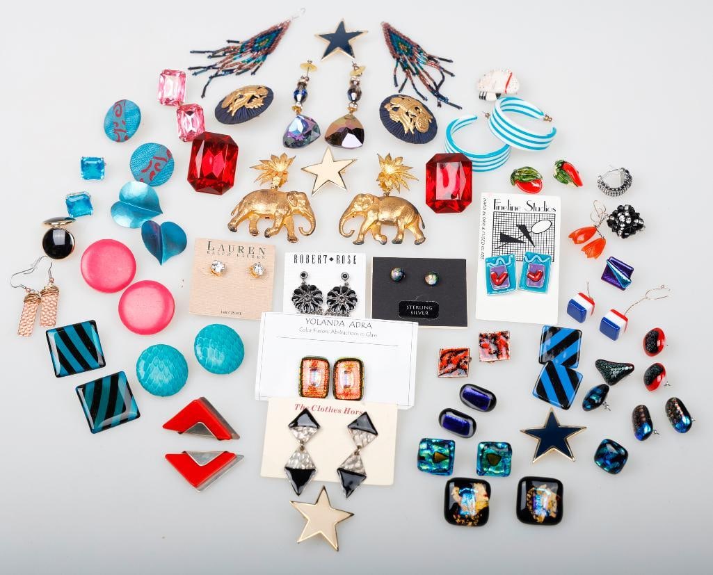 A group of costume earrings (1 of 5)