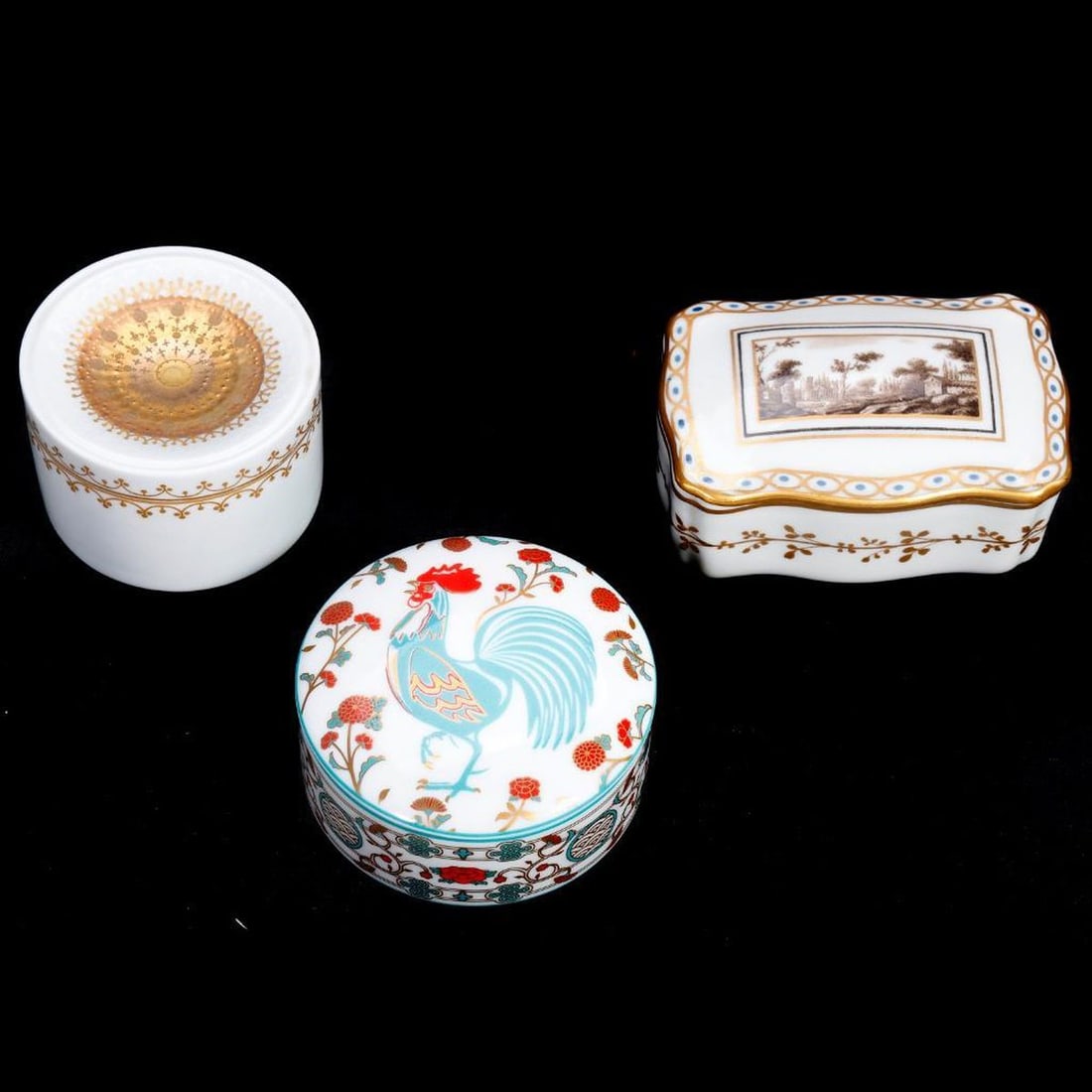 Lot of European Porcelains, Including Boxes, Inkwell and Figure - 5