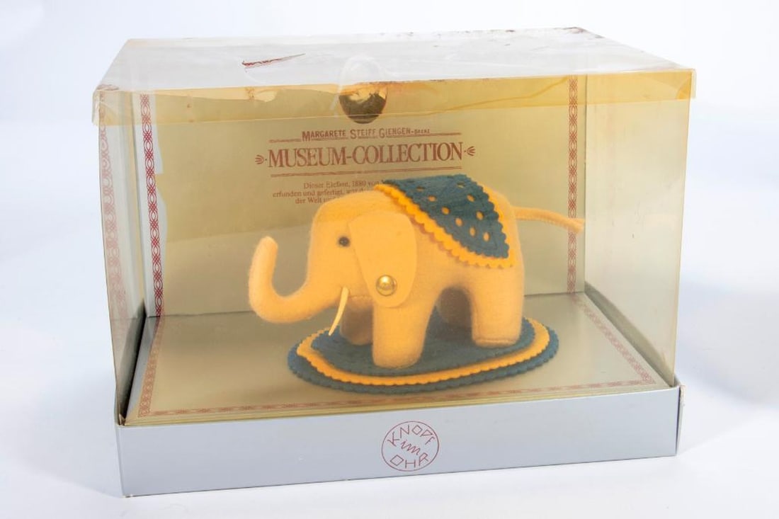 Vintage Steiff Animals, Signed bag, Catalog, Lot of 5 - 4