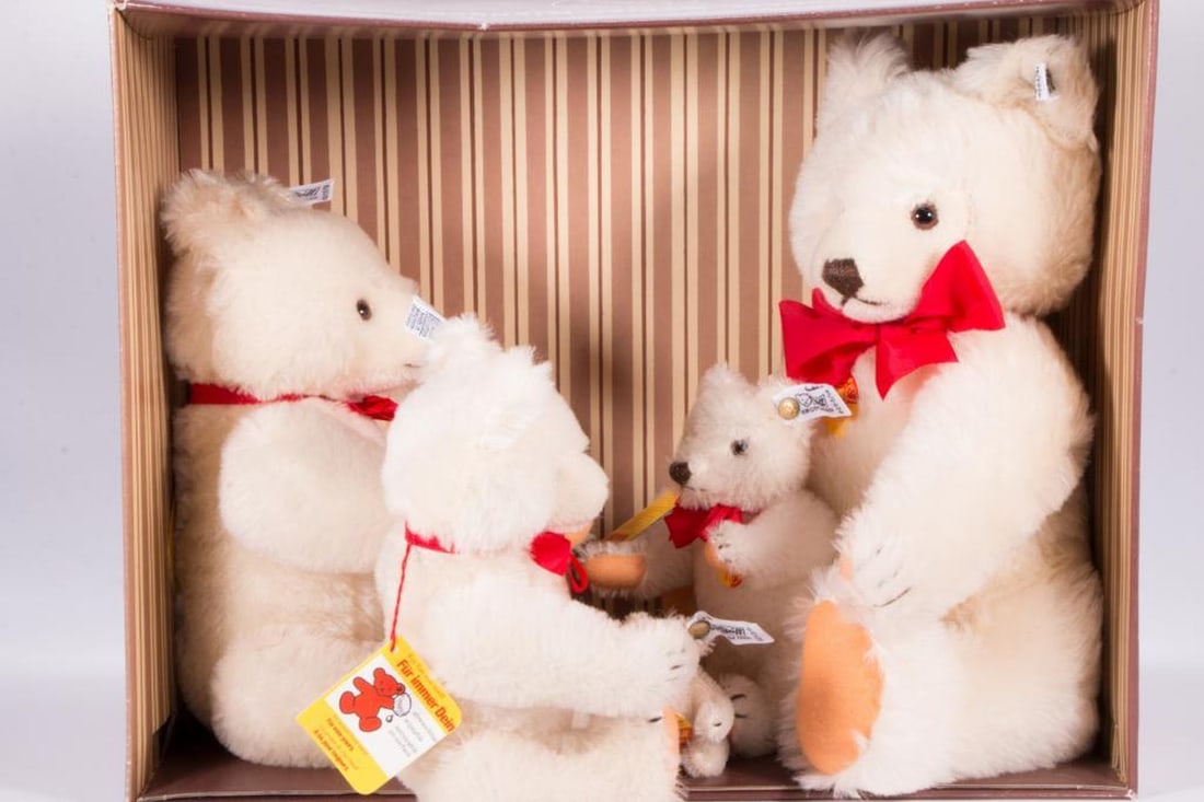 Five Steiff Bears - 3