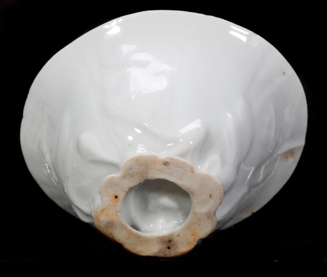 Pair Chinese Dehua Cups, 18th Century - 2