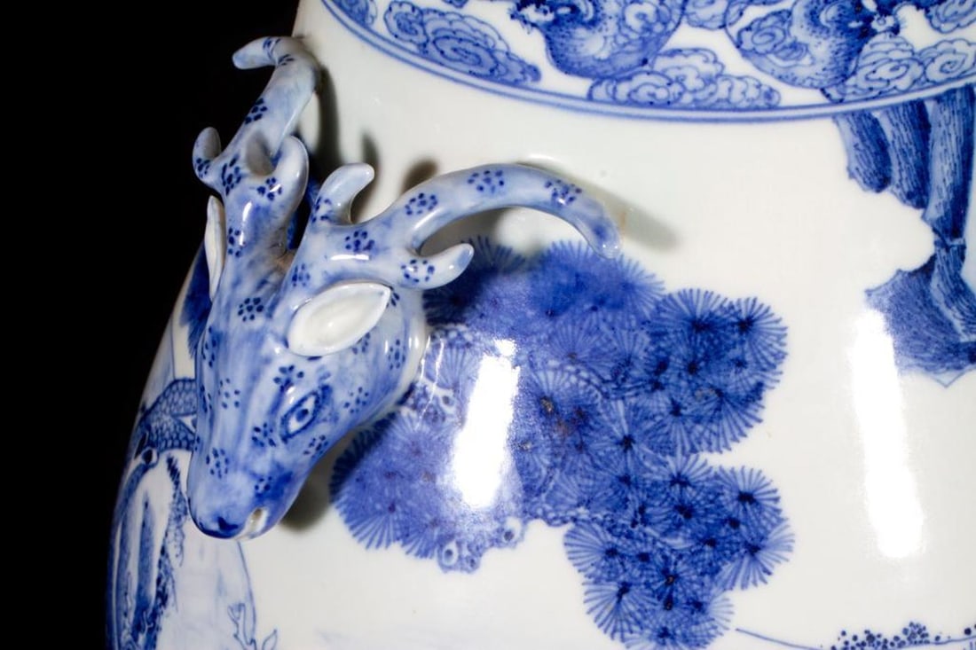 Chinese Blue and White Porcelain Vase. - 6