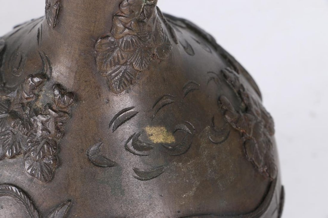 Japanese Bronze Vase - 4