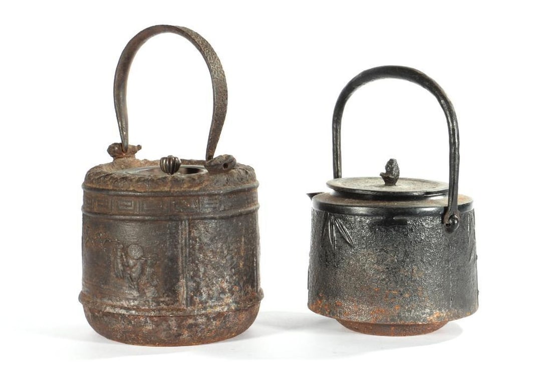19th-century Asian iron kettle - 6