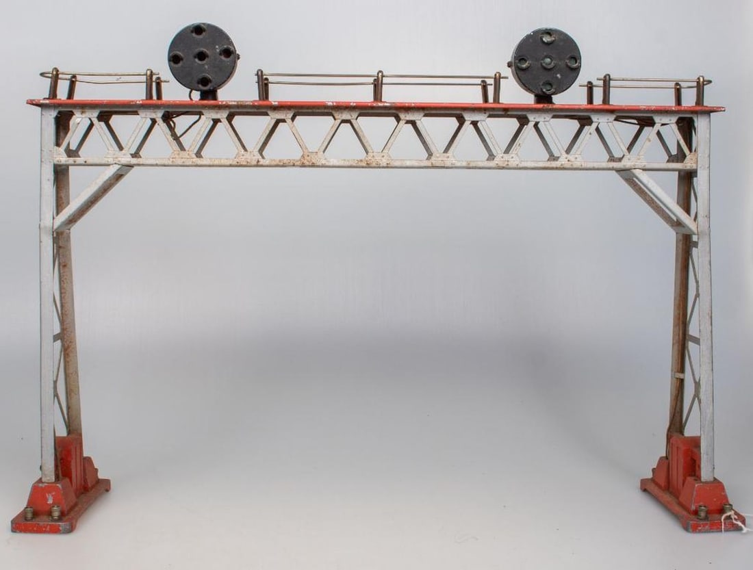 (2) Lionel Standard Gauge Prewar Signal Bridge - 2